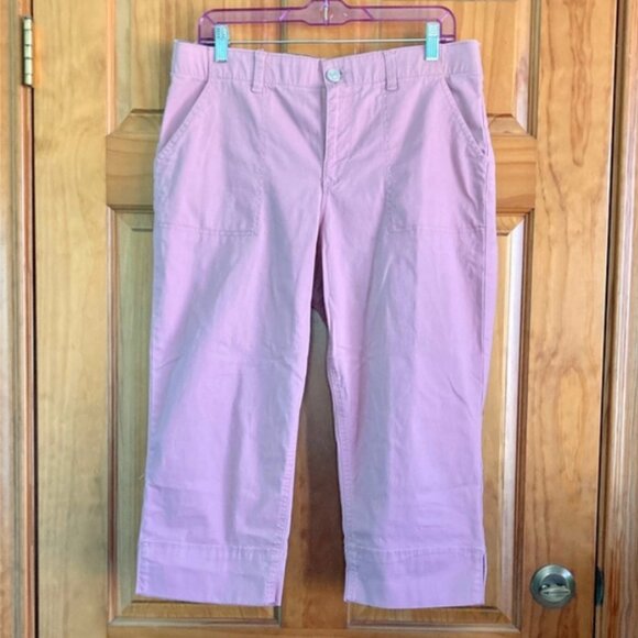 Women’s size 10 Gloria Vanderbilt pink capri pants with elastic waistband - Picture 6 of 6